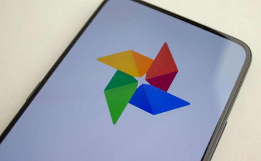 Google相册可移动搜索范围并关闭汉堡包菜单